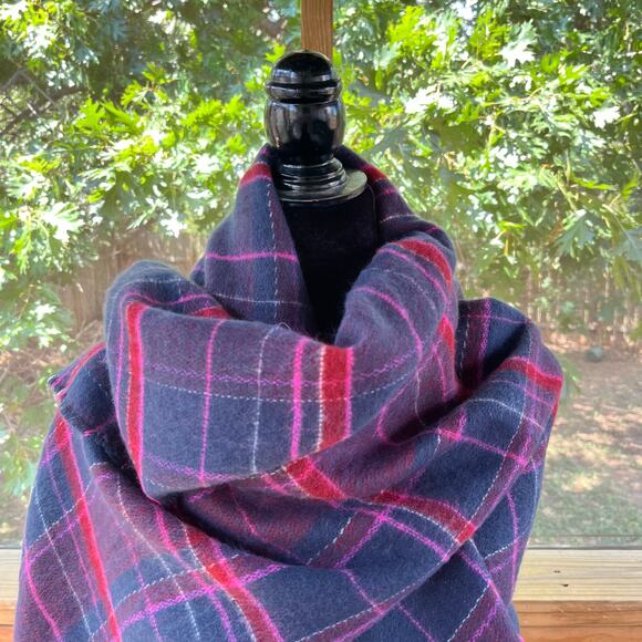 LOFT Women's Blue And Red Plaid Rectangular Blanket Scarf OS. NEW - Picture 3 of 7